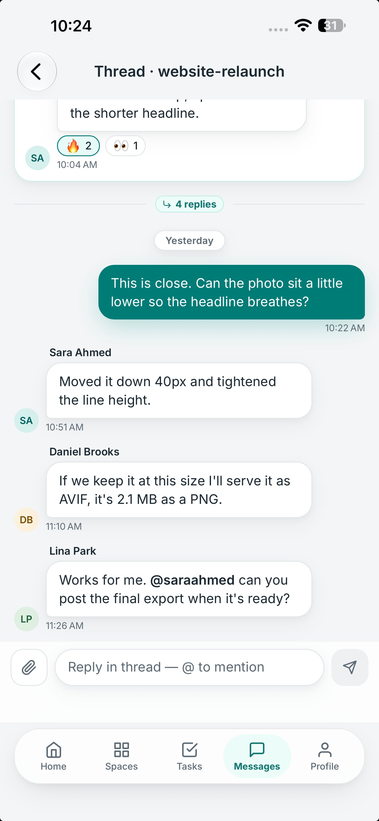 A conversation with a thread open in the Crewdesk mobile app