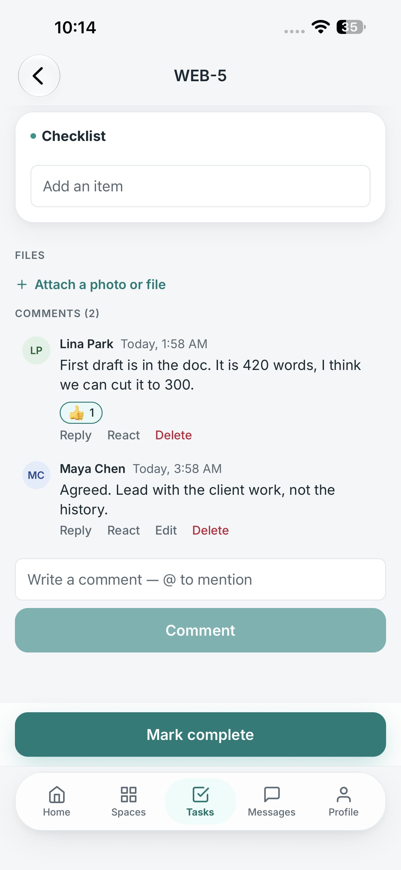 A task with its comments in the Crewdesk mobile app